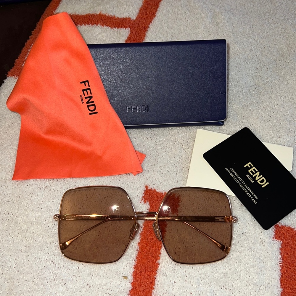 FENDI
Pink Flash Square Ladies Sunglasses 0439/S DDB2S